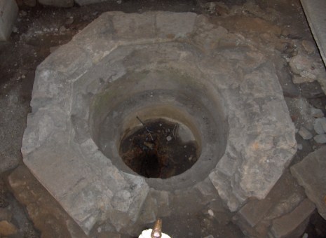 San Giovanni - Fonte